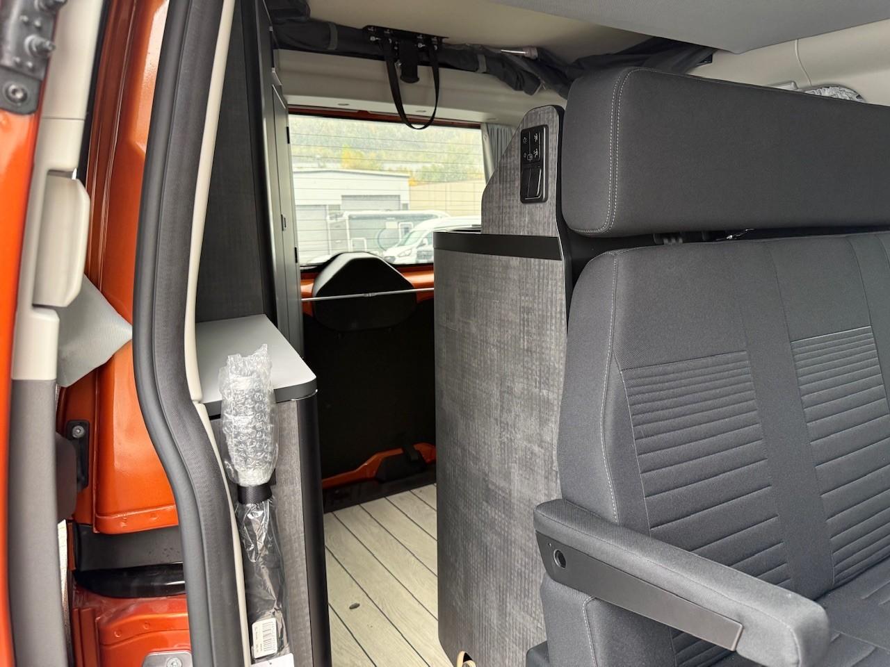 FORD 320L1 LIMITED 150PS AUFSTELLDACH FORD 320L1 LIMITED 150PS AUFSTELLDACH