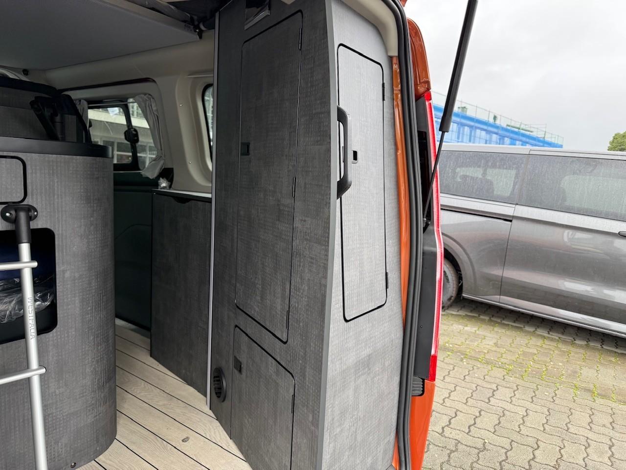 FORD 320L1 LIMITED 150PS AUFSTELLDACH FORD 320L1 LIMITED 150PS AUFSTELLDACH