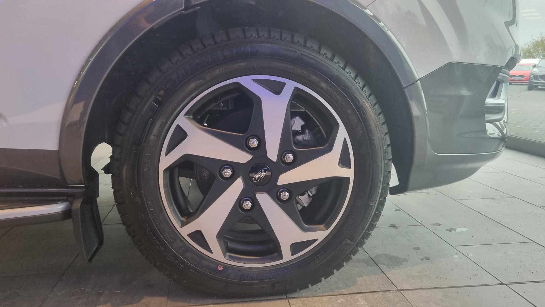 FORD KOMBI 320L1 NUGGET 150PS A6 FWD FORD KOMBI 320L1 NUGGET 150PS A6 FWD