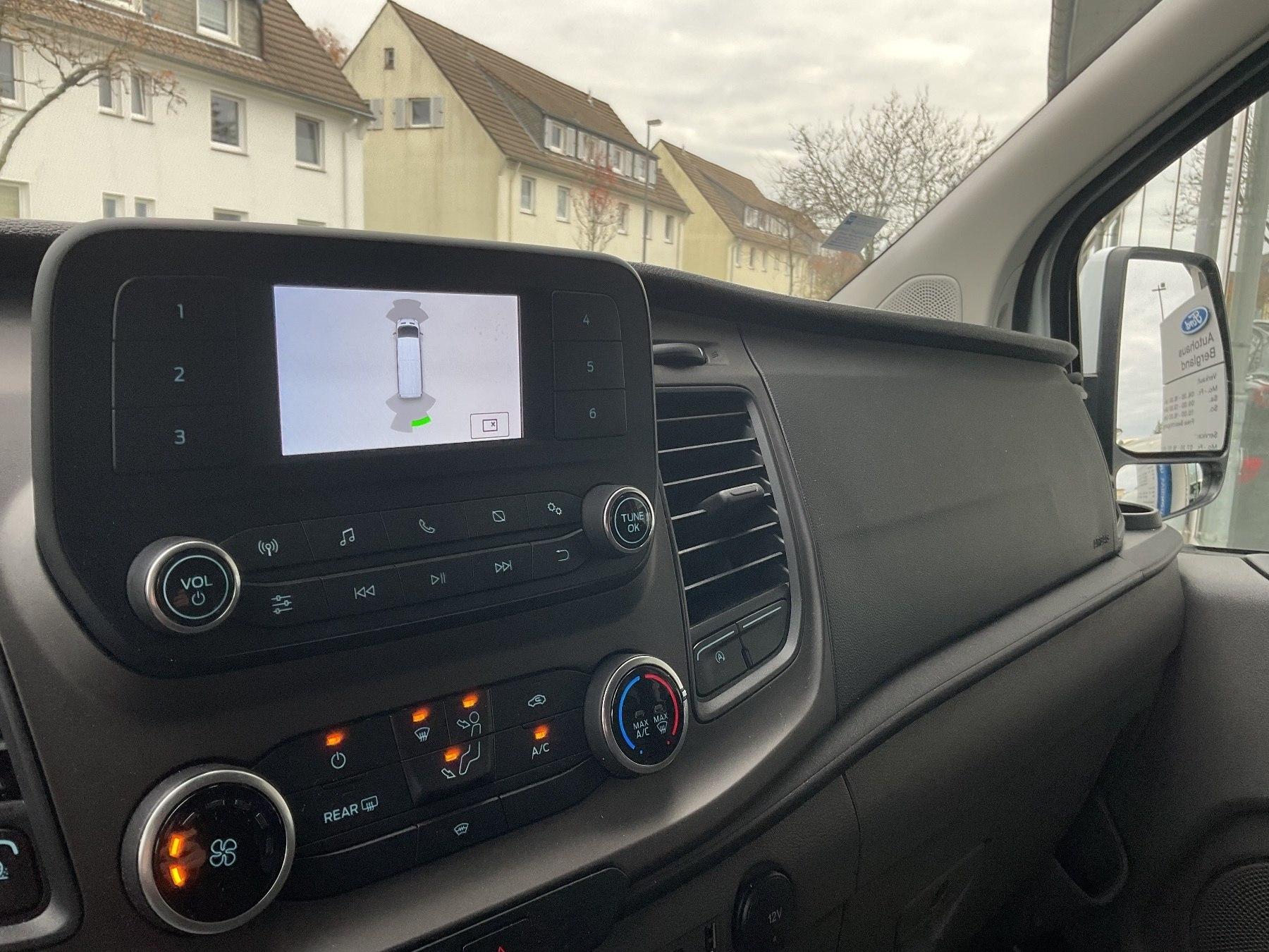 FORD 320L1 Kombi Trend 9-Sitzer AC*PDC FORD 320L1 Kombi Trend 9-Sitzer AC*PDC