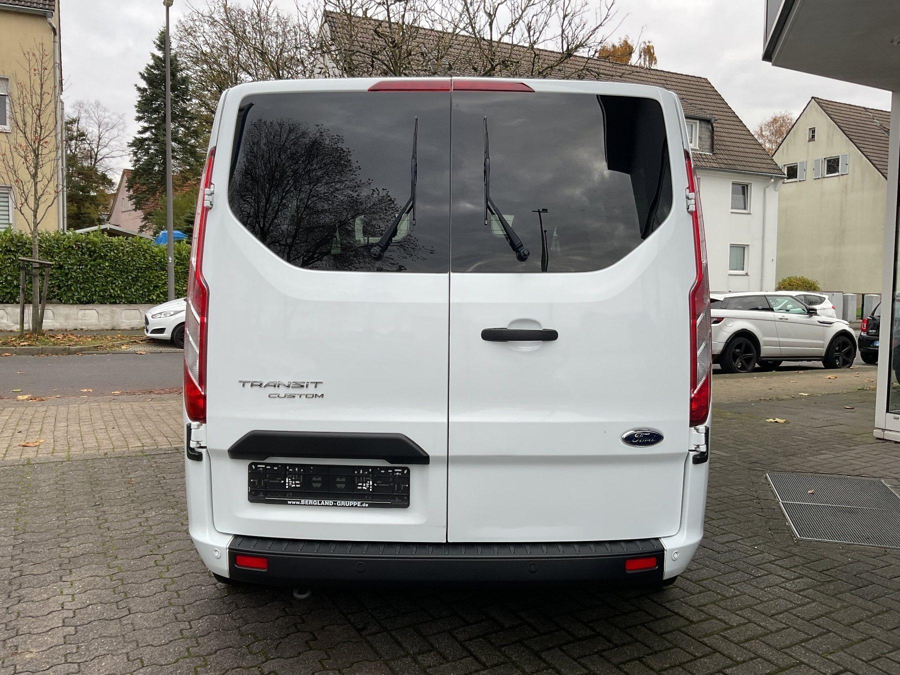 FORD 320L1 Kombi Trend 9-Sitzer AC*PDC FORD 320L1 Kombi Trend 9-Sitzer AC*PDC