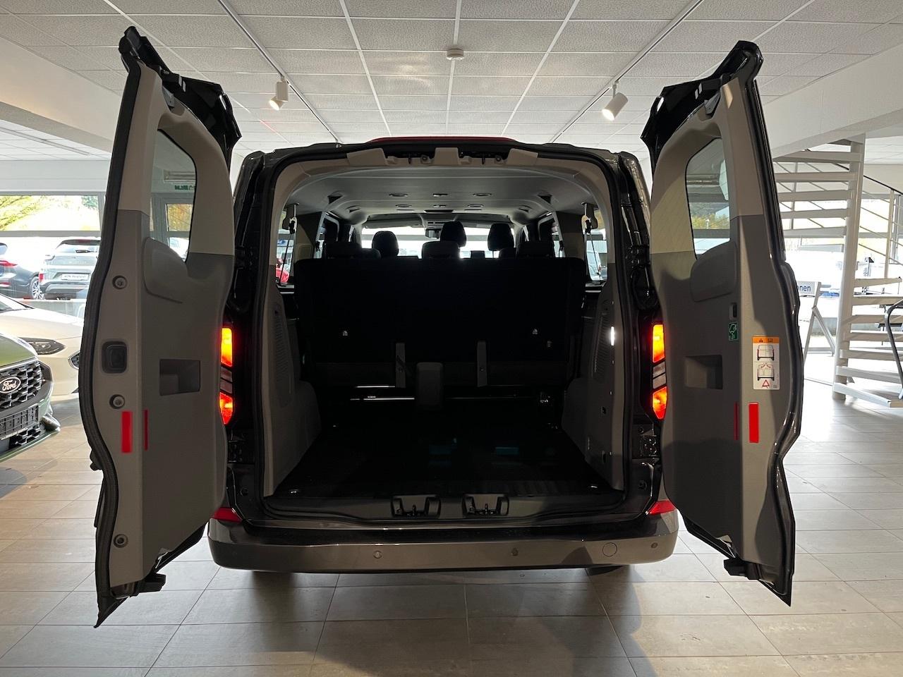 FORD KOMBI 320L2 Limited 2.0l 170PS Automatik FORD KOMBI 320L2 Limited 2.0l 170PS Automatik