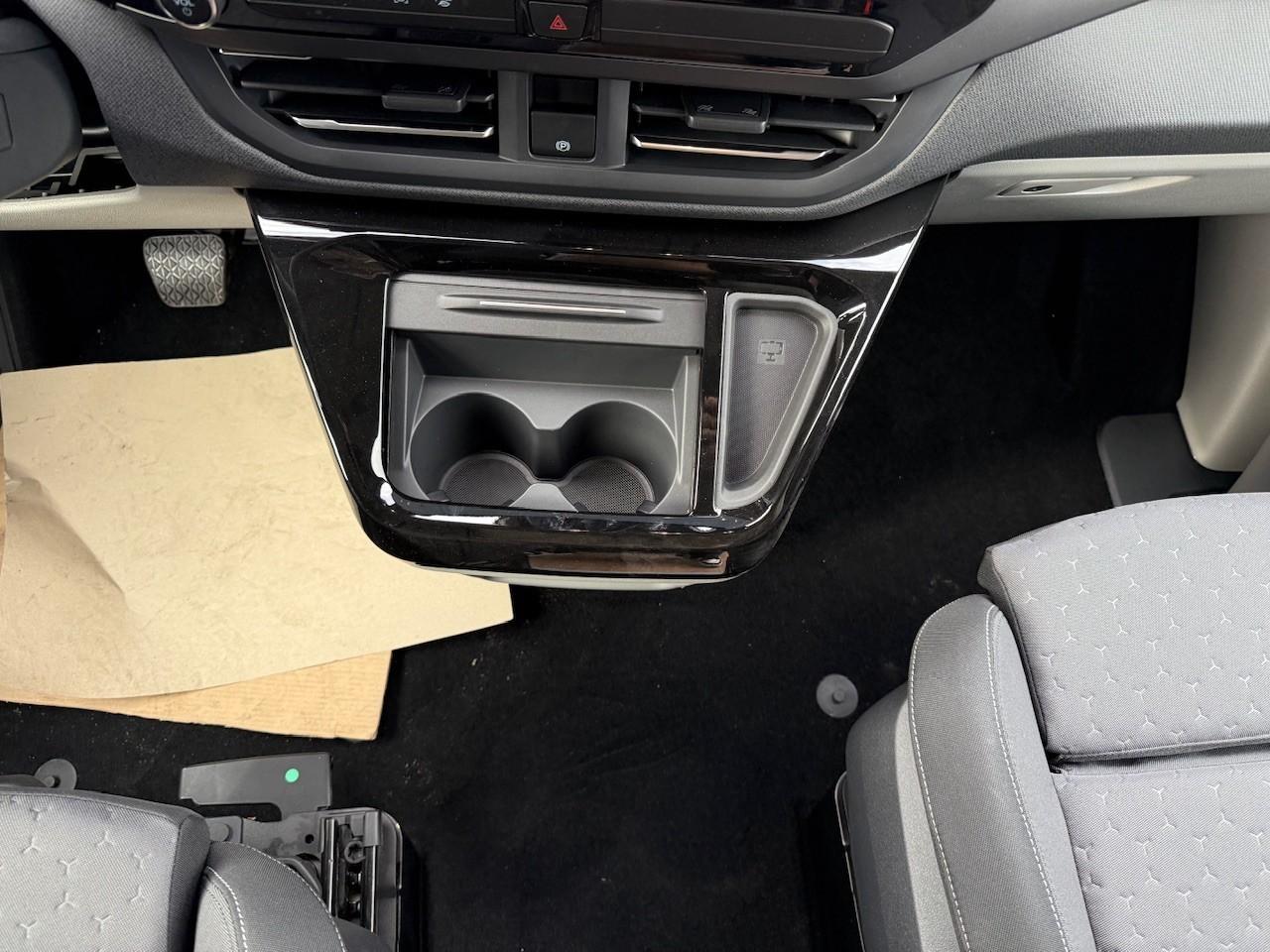 FORD 320L1 Aufstelldach 170PS Automatik FORD 320L1 Aufstelldach 170PS Automatik