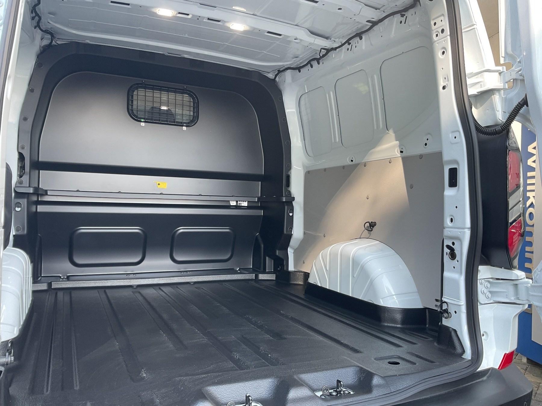 FORD 320 L2 Doppelkabine Trend *LED*Ke FORD 320 L2 Doppelkabine Trend *LED*Ke