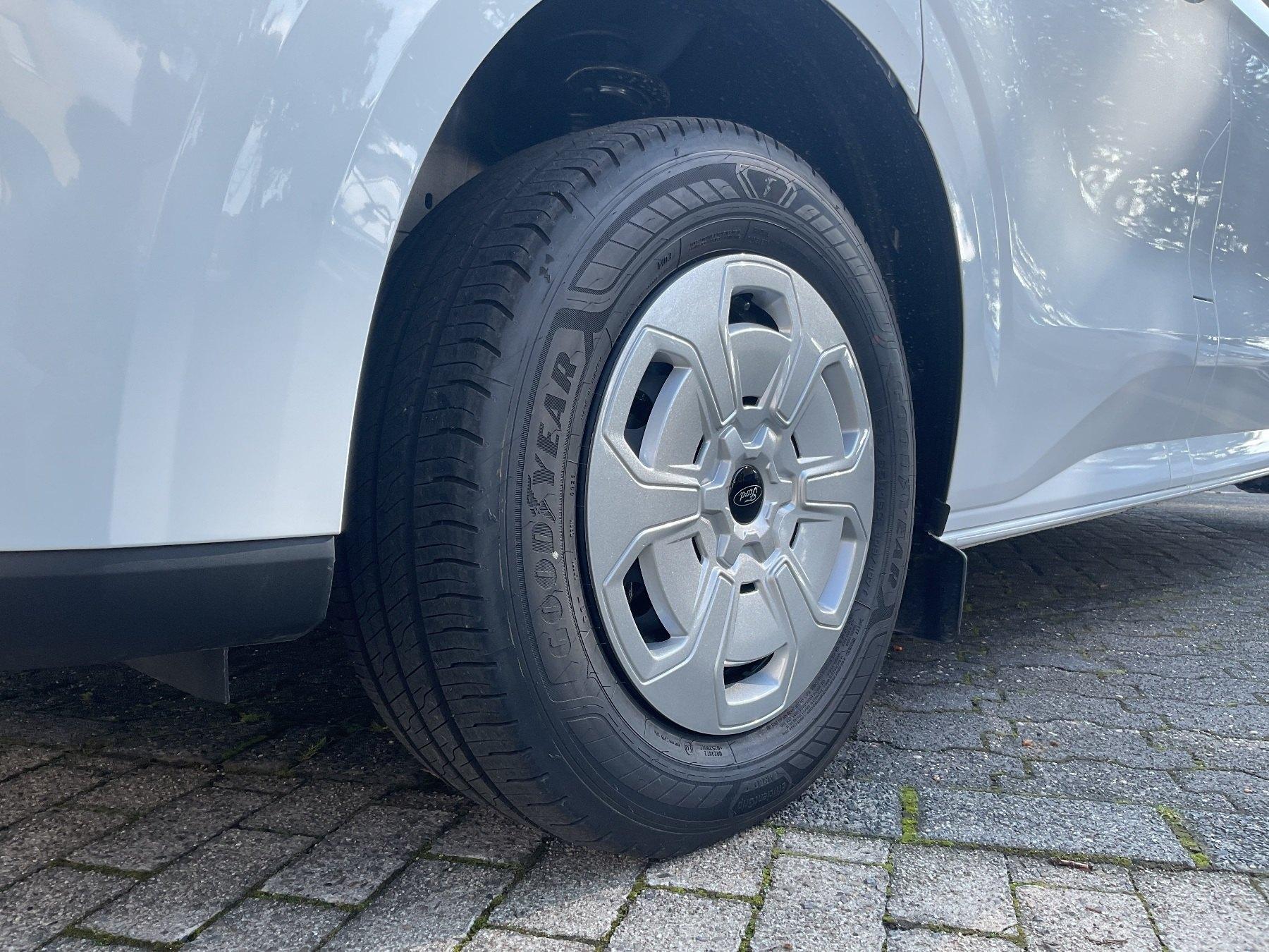 FORD 320 L2 Doppelkabine Trend *LED*Ke FORD 320 L2 Doppelkabine Trend *LED*Ke