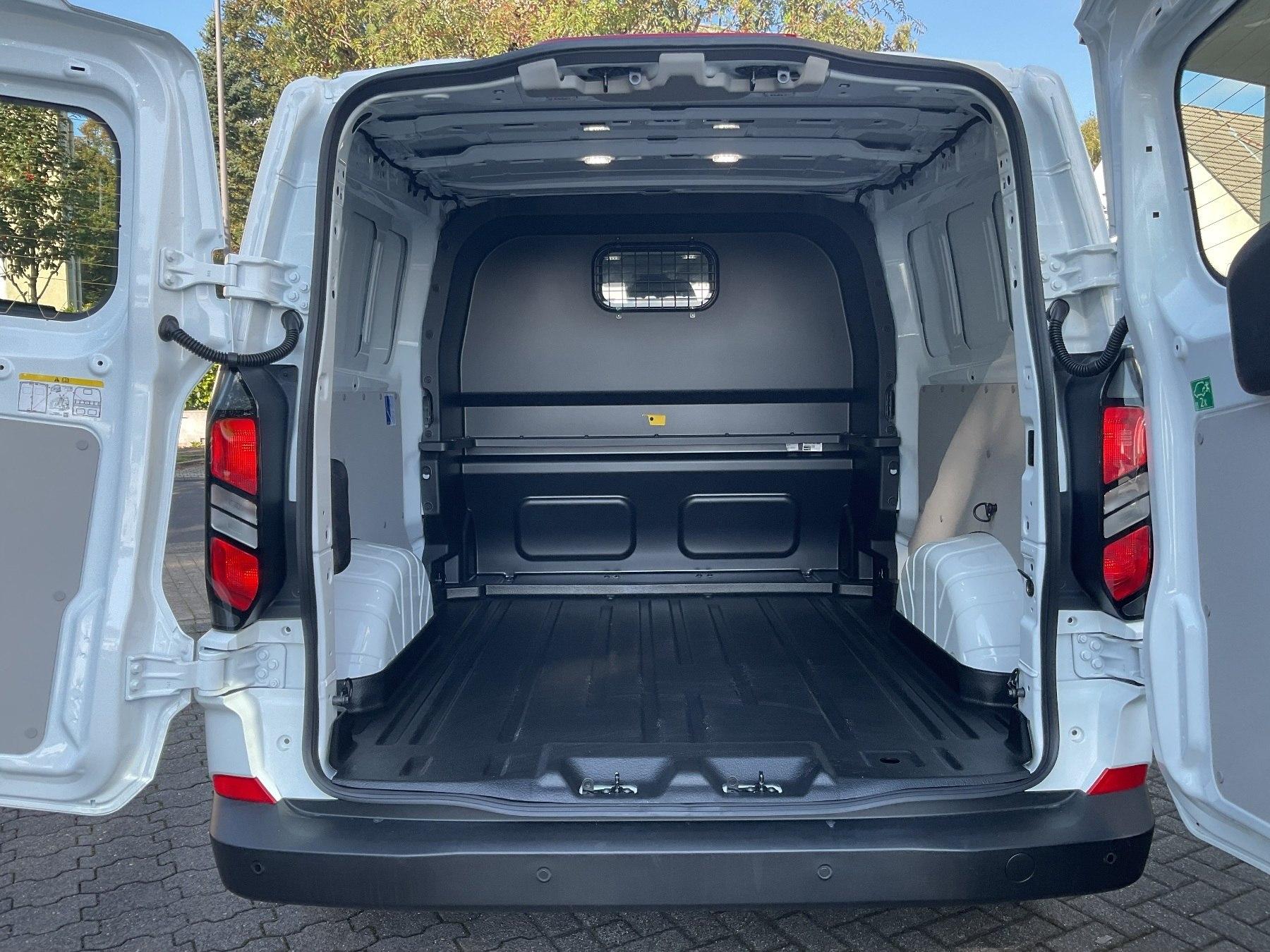 FORD 320 L2 Doppelkabine Trend *LED*Ke FORD 320 L2 Doppelkabine Trend *LED*Ke