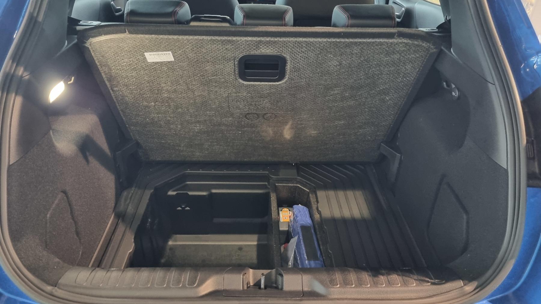 FORD ST-LINE X 5D 1.0T 125 MHEV DC7 FWD FORD ST-LINE X 5D 1.0T 125 MHEV DC7 FWD