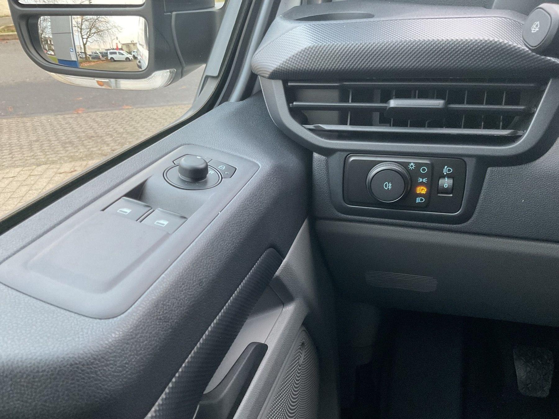 FORD 280 L1 Kastenwagen Trend *RFK*PDC FORD 280 L1 Kastenwagen Trend *RFK*PDC