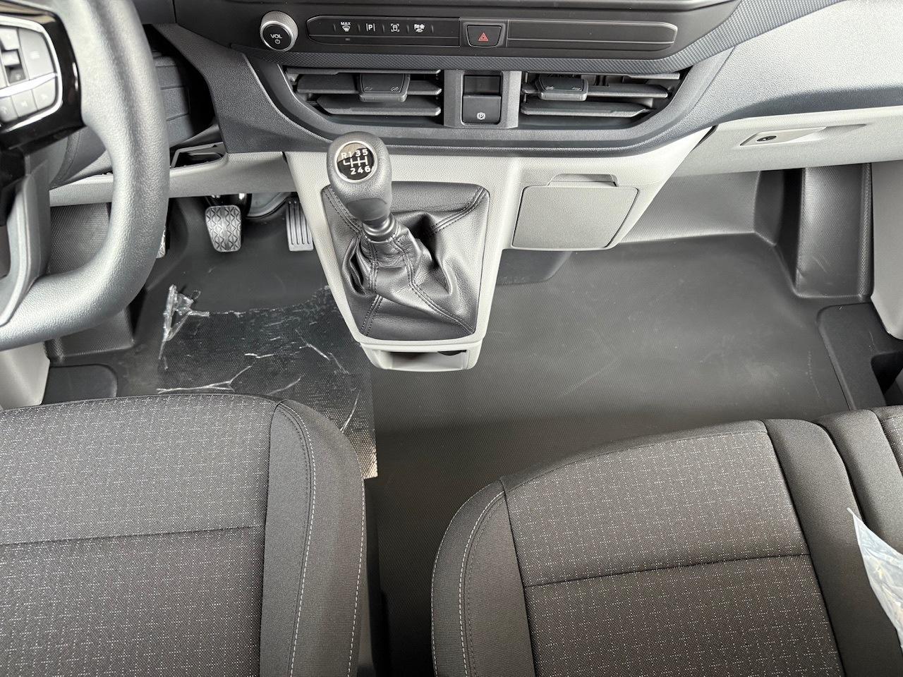 FORD KOMBI 320L2 TREND 2.0l 136 PS FORD KOMBI 320L2 TREND 2.0l 136 PS