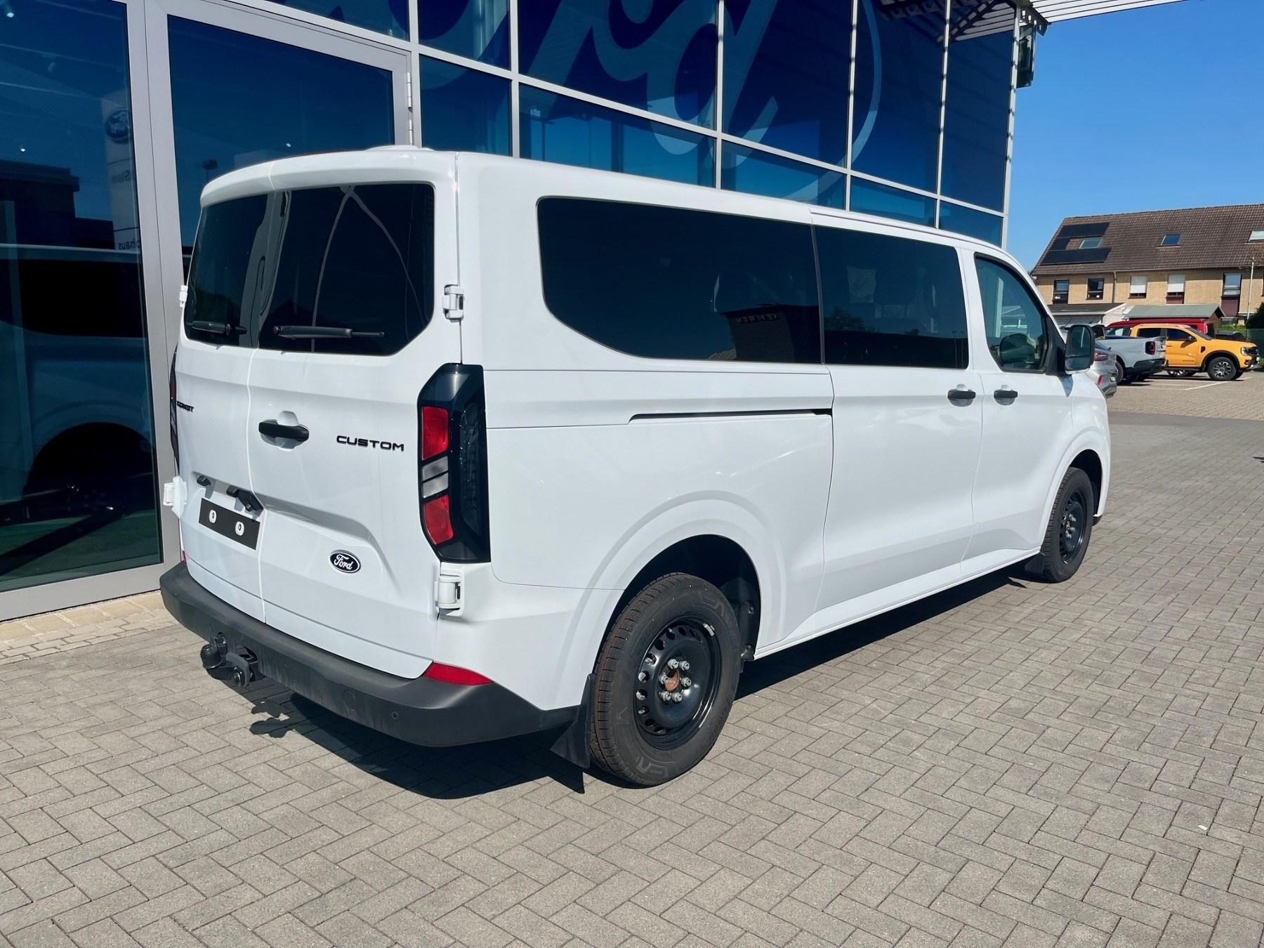 FORD Kombi 320L2 *9-Sitzer *Navi *AHK FORD Kombi 320L2 *9-Sitzer *Navi *AHK