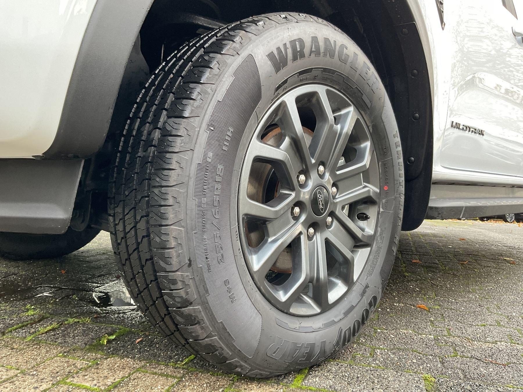 FORD Doppelkabine LKW Wildtrak 3.0l V6 FORD Doppelkabine LKW Wildtrak 3.0l V6