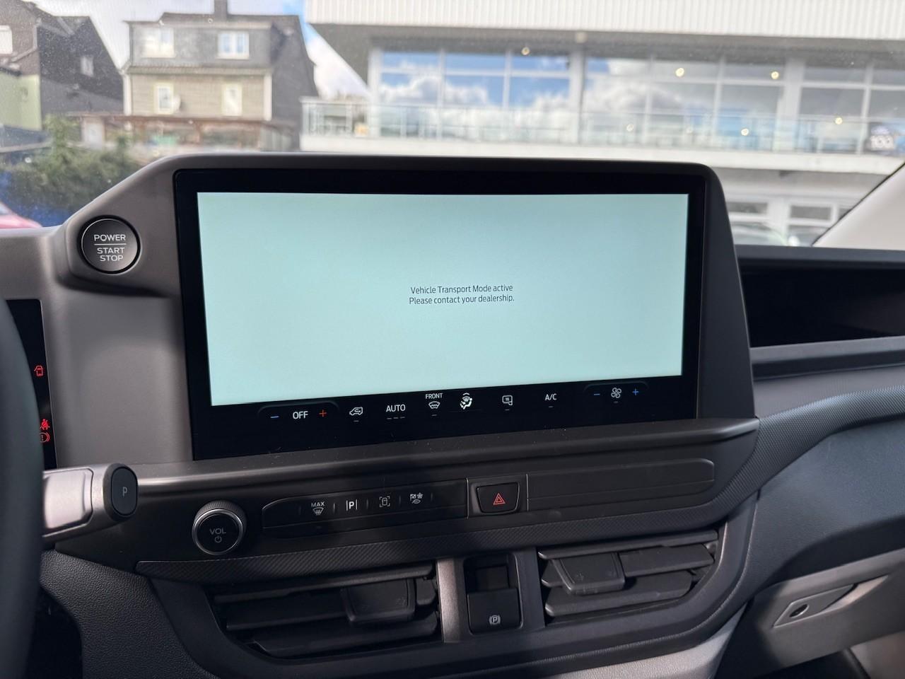 FORD Kastenwagen TREND PHEV 320L1 233PS Automatik FORD Kastenwagen TREND PHEV 320L1 233PS Automatik