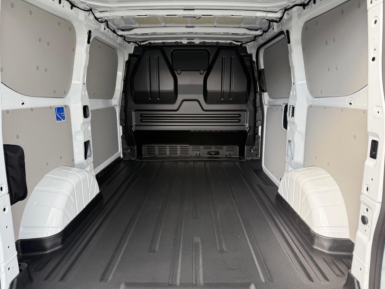 FORD Kastenwagen TREND PHEV 320L1 233PS Automatik FORD Kastenwagen TREND PHEV 320L1 233PS Automatik