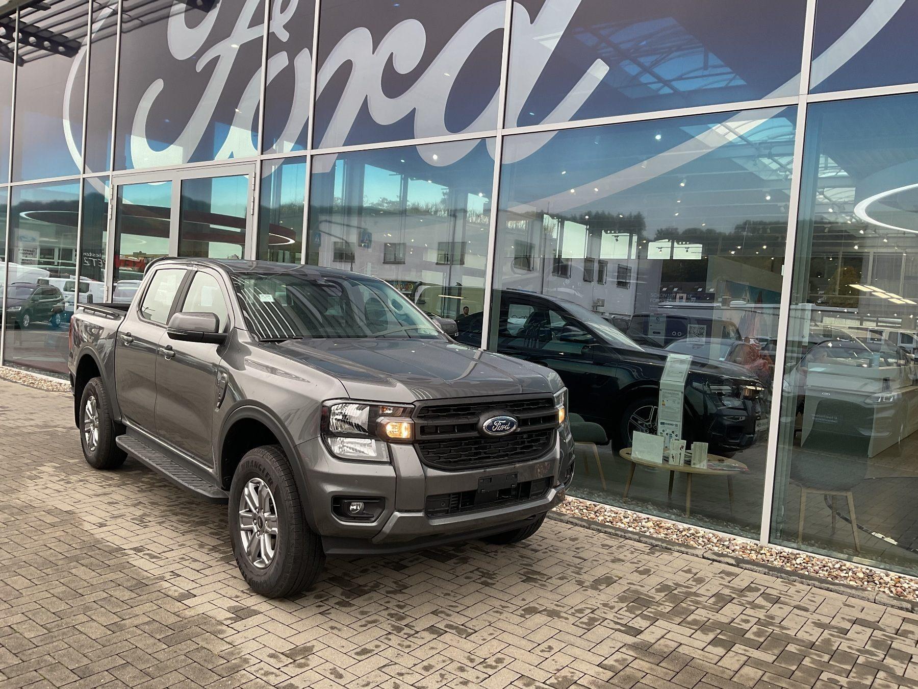 FORD Doppelkabine XLT 170PS Automatik 4WD
