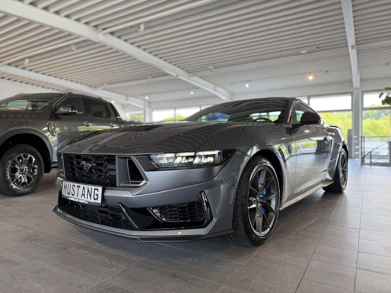 FORD FASTBACK COUPE DARK HORSE 5.0l V8 Automatik