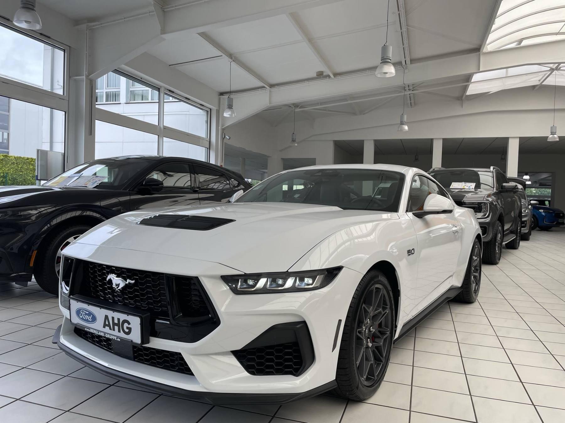FORD Fastback Coupe GT V8