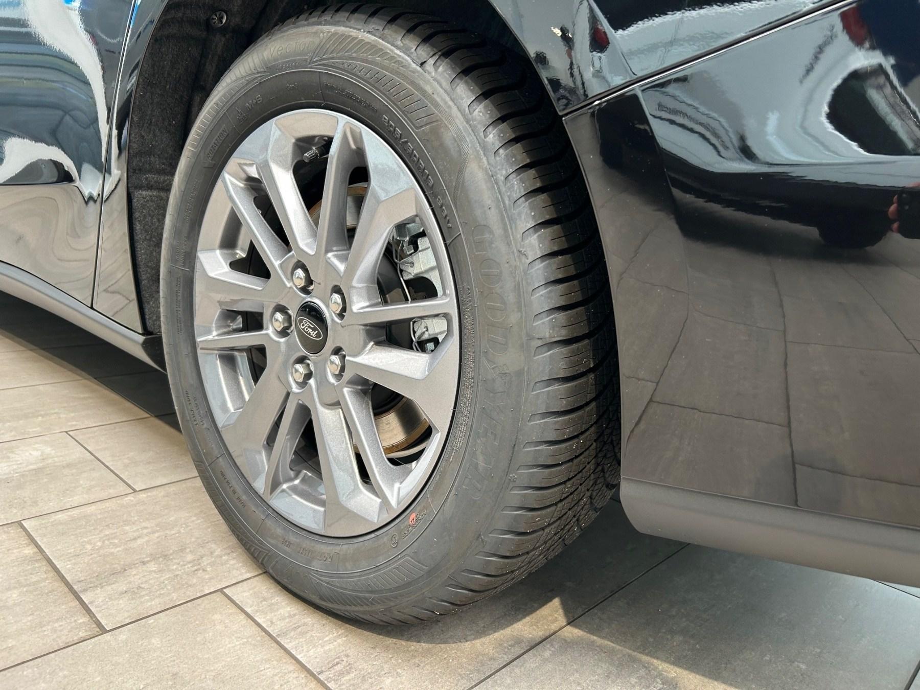 FORD TITANIUM Edition *GJR FORD TITANIUM Edition *GJR