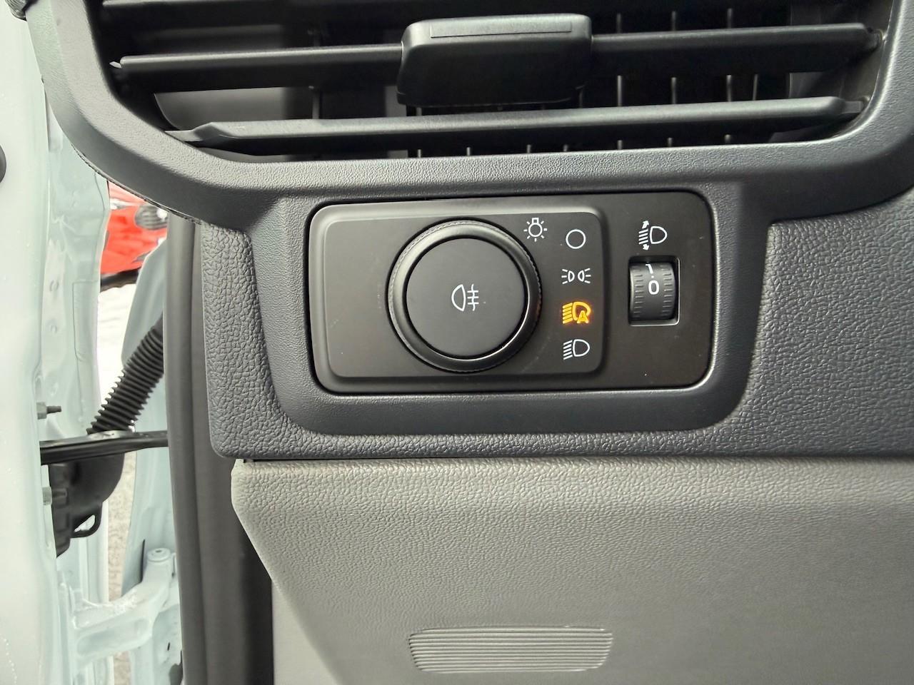 FORD 320L1 TREND Service Line 136PS FORD 320L1 TREND Service Line 136PS