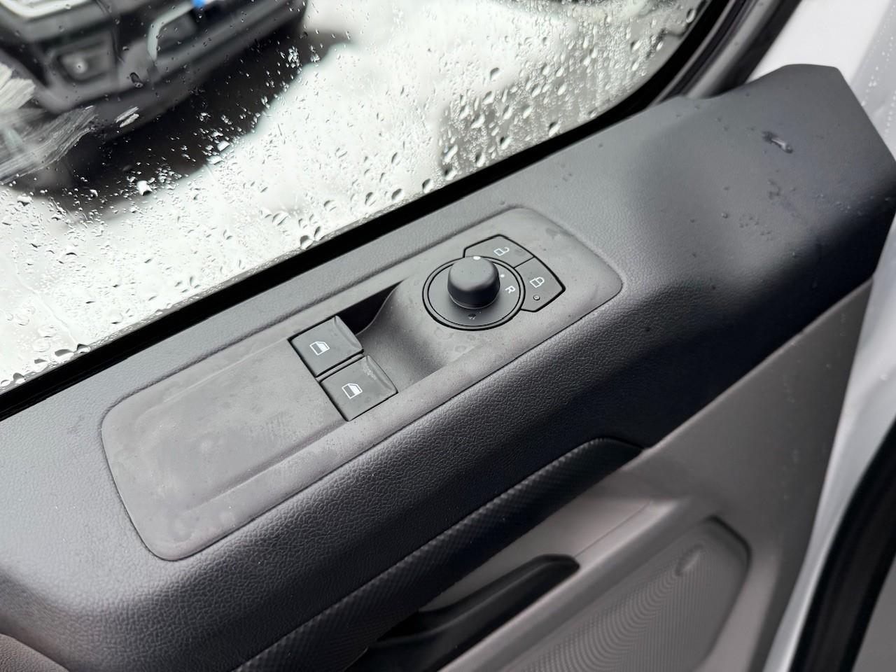 FORD 320L1 TREND Service Line 136PS FORD 320L1 TREND Service Line 136PS