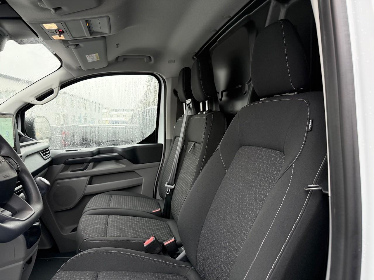 FORD 320L1 TREND Service Line 136PS FORD 320L1 TREND Service Line 136PS