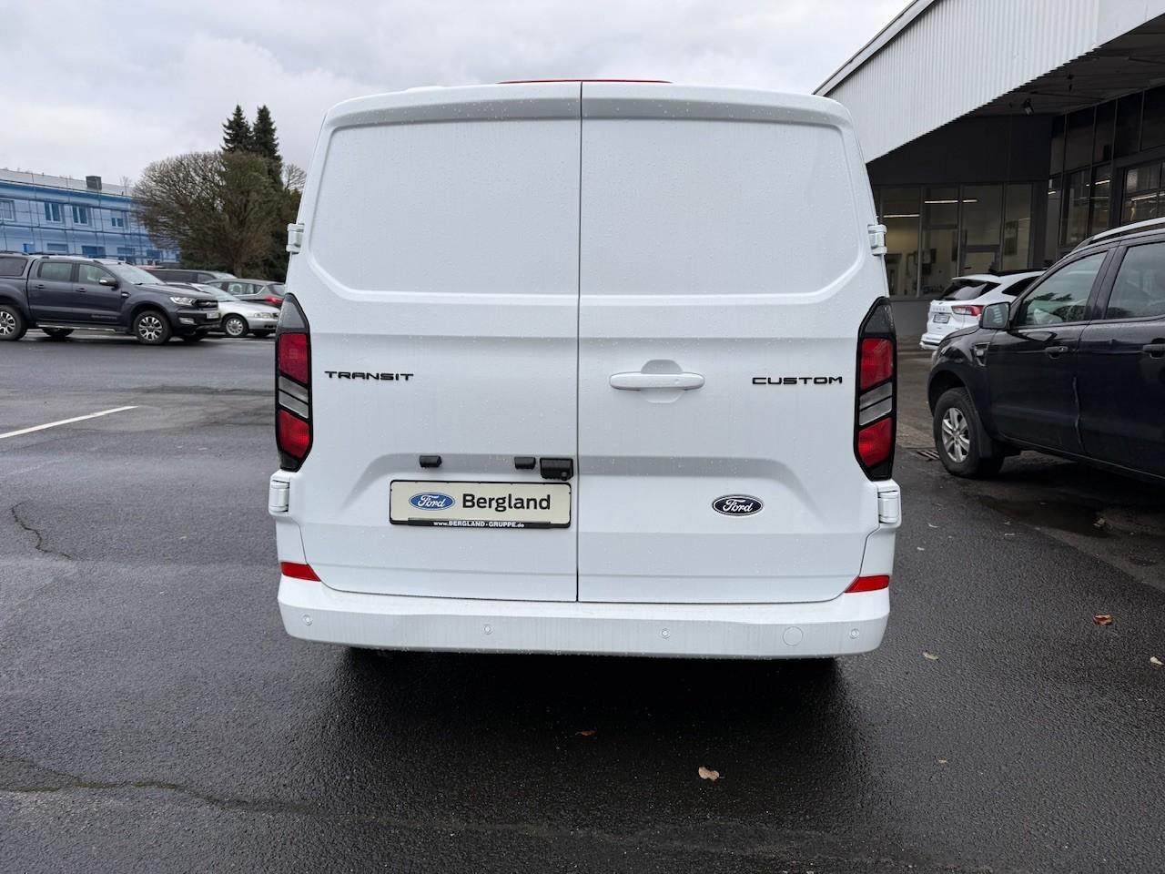 FORD Kasten Multicab 320 L1 136PS Automatik FORD Kasten Multicab 320 L1 136PS Automatik