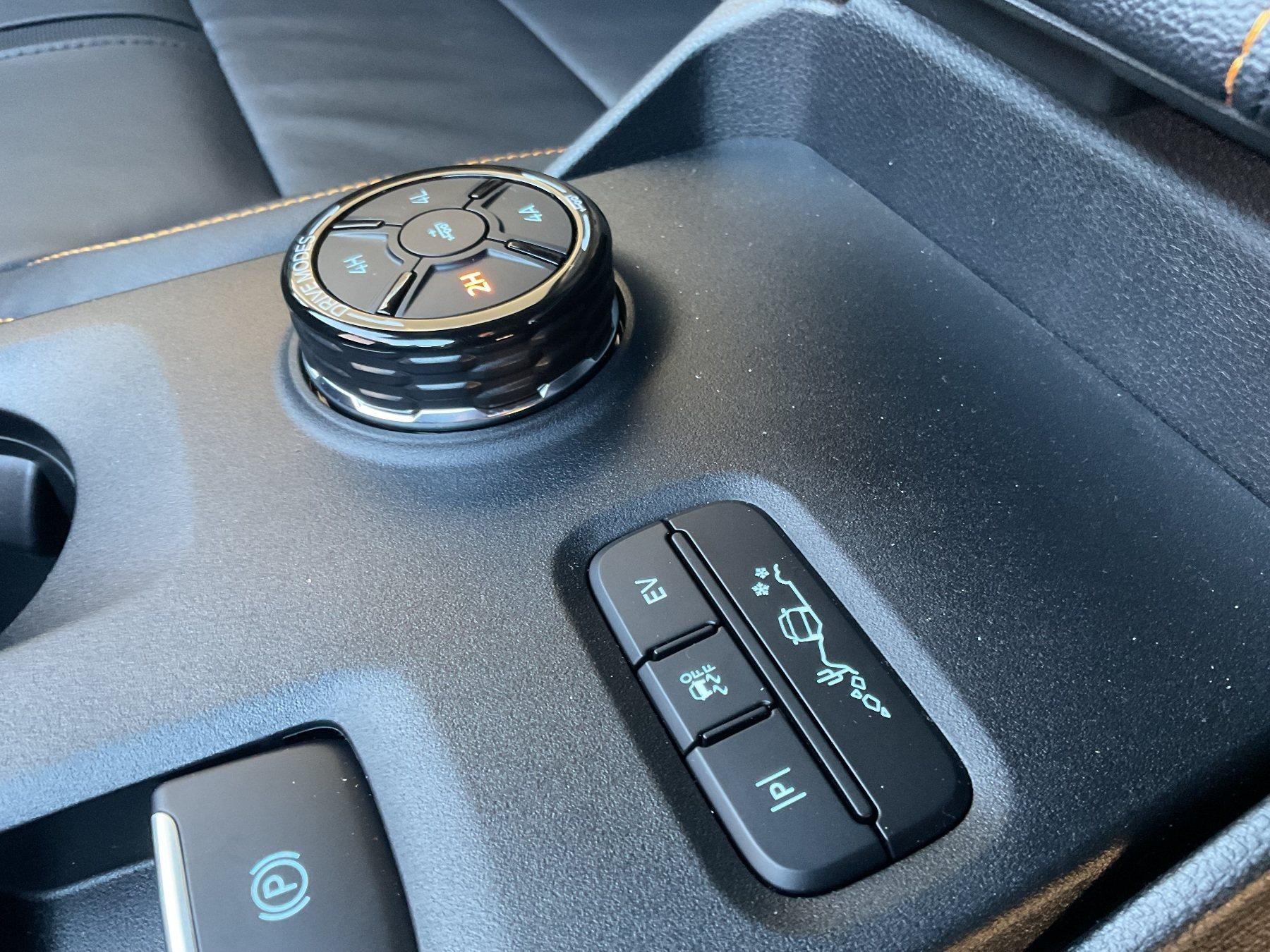 FORD Wildtrak PHEV Doppelkabine *iACC*AHK*B&O* FORD Wildtrak PHEV Doppelkabine *iACC*AHK*B&O*