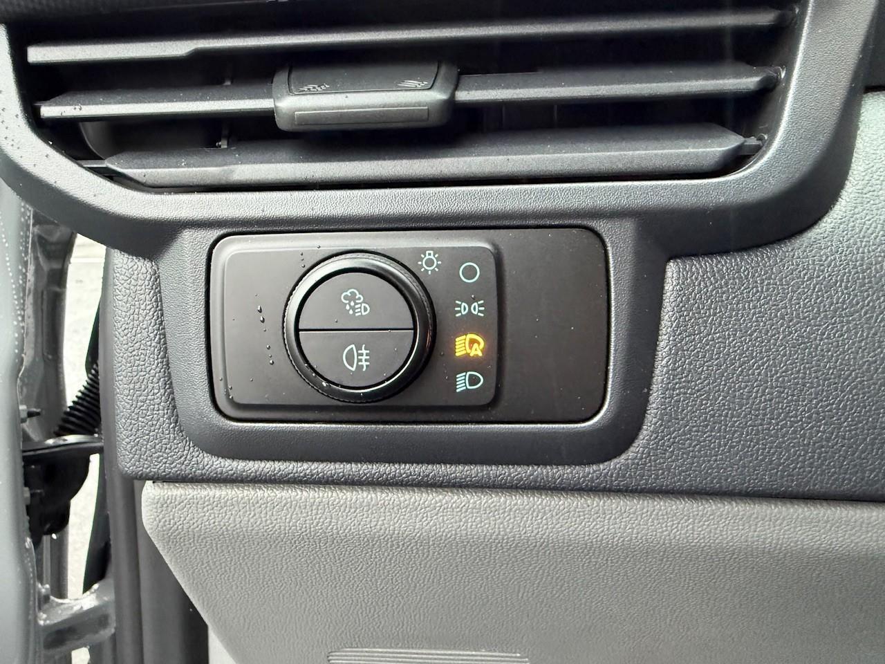 FORD TRAIL 320L1 170PS AWD Automatik Kastenwagen FORD TRAIL 320L1 170PS AWD Automatik Kastenwagen