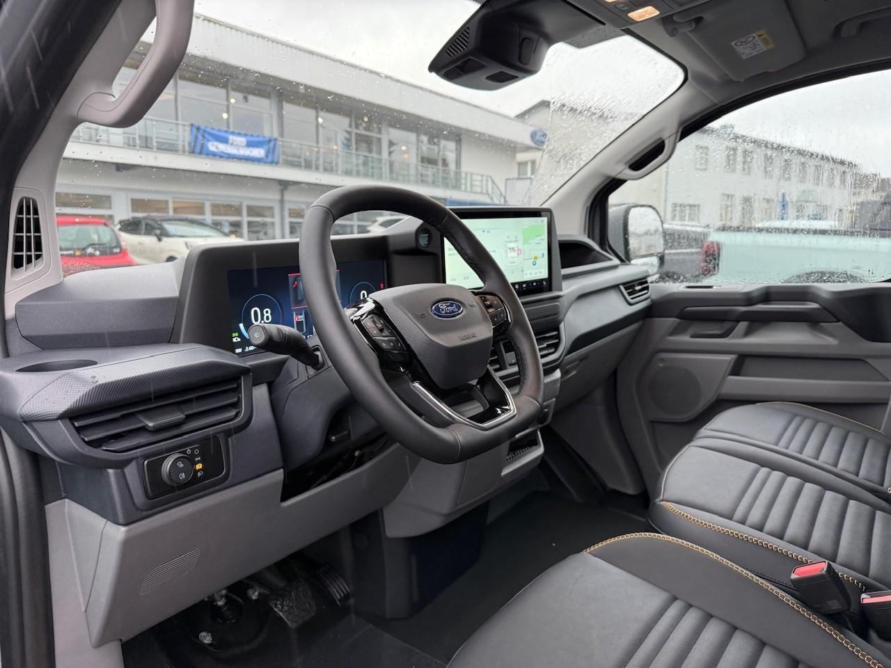 FORD TRAIL 320L1 170PS AWD Automatik Kastenwagen FORD TRAIL 320L1 170PS AWD Automatik Kastenwagen