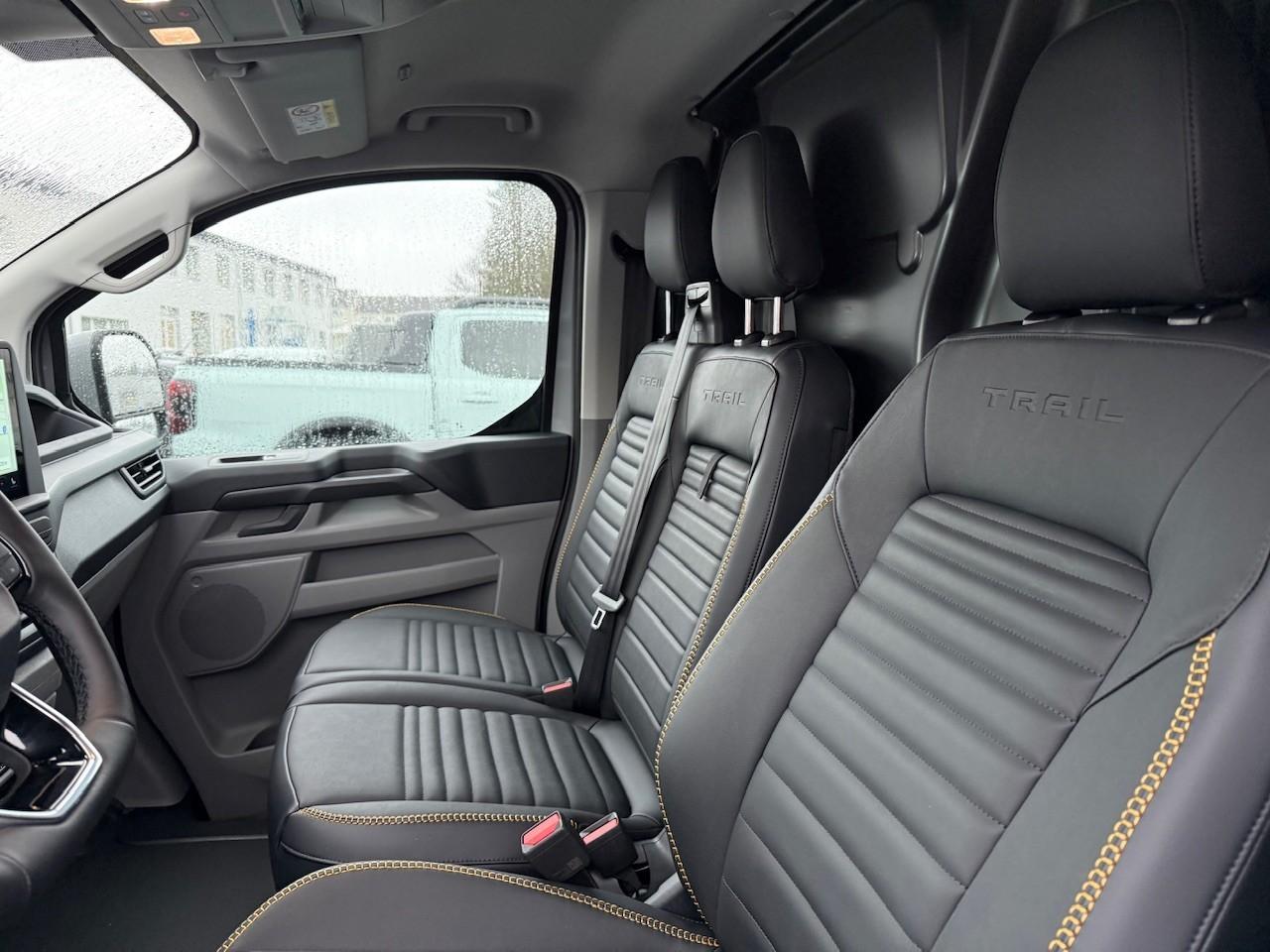 FORD TRAIL 320L1 170PS AWD Automatik Kastenwagen FORD TRAIL 320L1 170PS AWD Automatik Kastenwagen