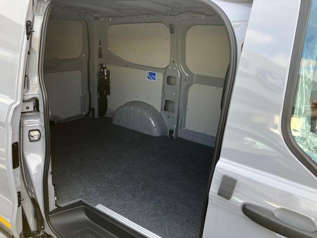 FORD 320L1 TRAIL 170PS A8 4WD FORD 320L1 TRAIL 170PS A8 4WD