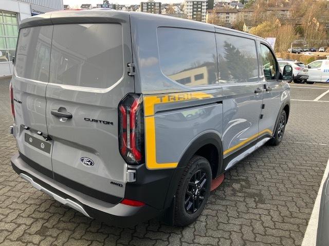 FORD 320L1 TRAIL 170PS A8 4WD FORD 320L1 TRAIL 170PS A8 4WD