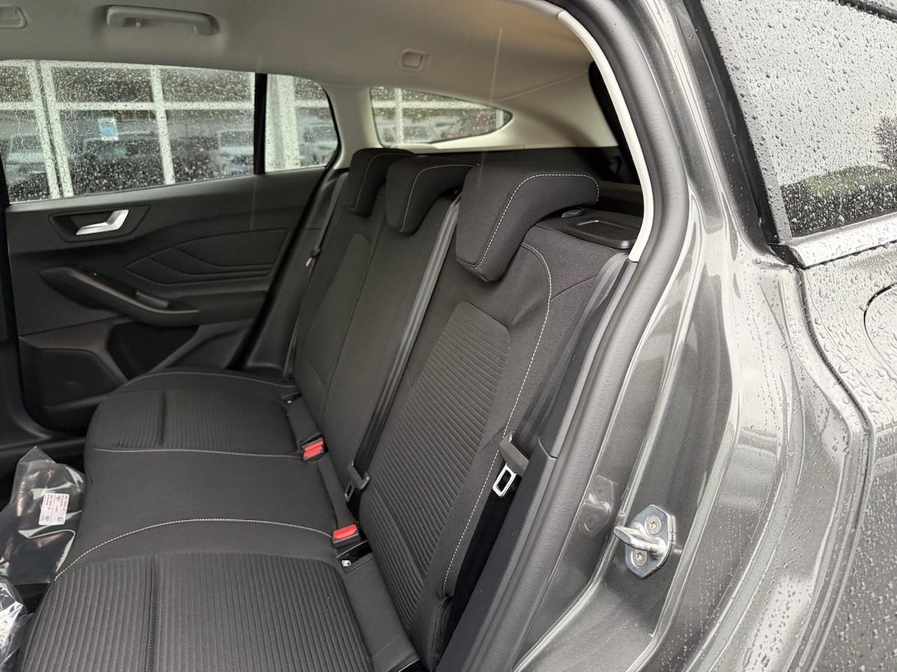 FORD TITANIUM Turnier 1.0l 155PS MHEV Automatik FORD TITANIUM Turnier 1.0l 155PS MHEV Automatik