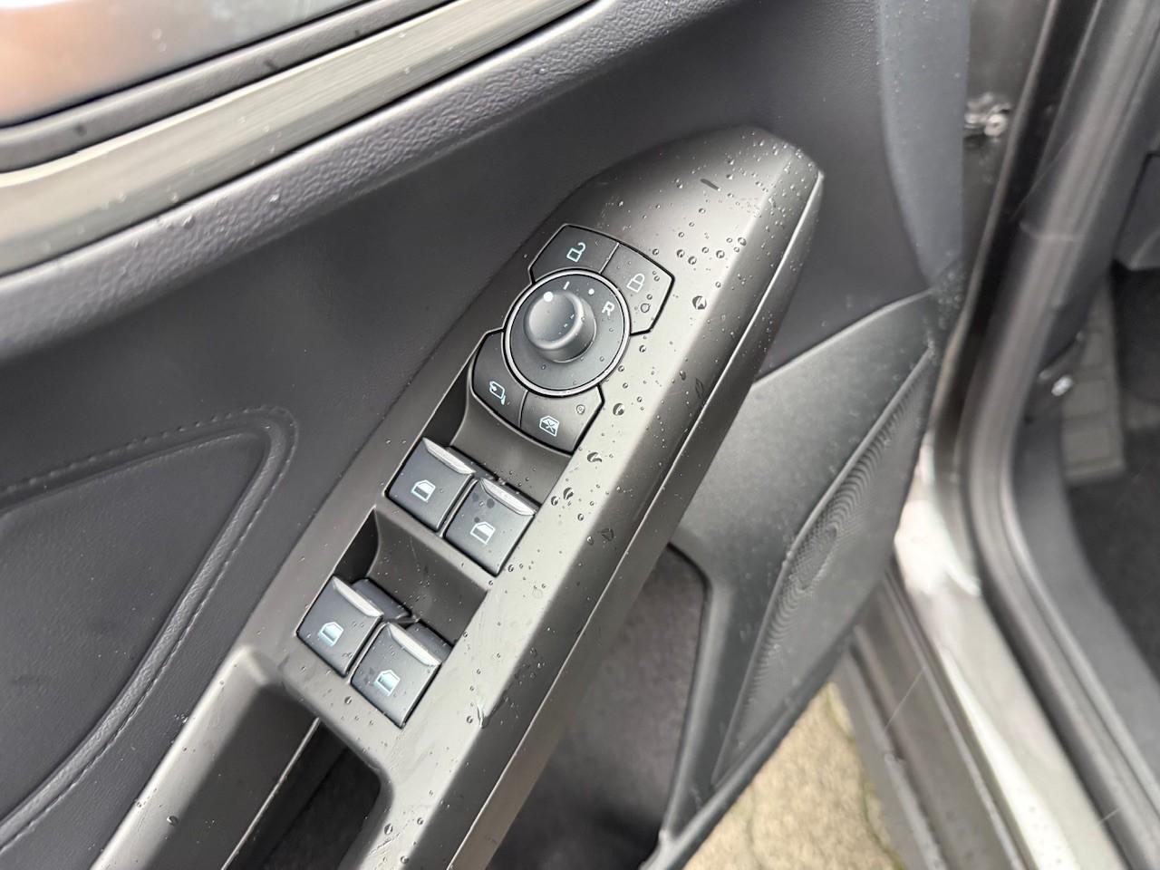 FORD TITANIUM Turnier 1.0l 155PS MHEV Automatik FORD TITANIUM Turnier 1.0l 155PS MHEV Automatik