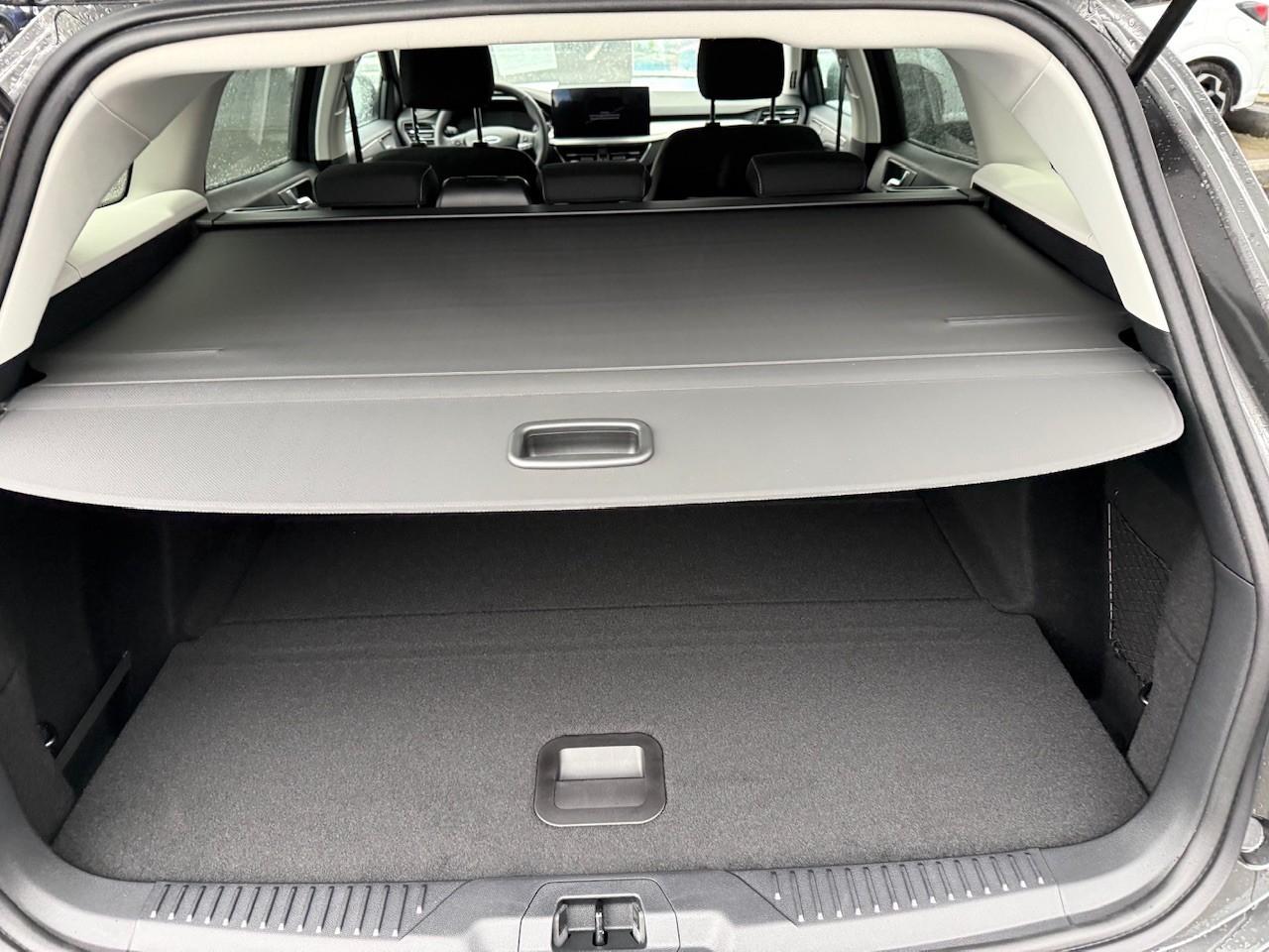 FORD TITANIUM Turnier 1.0l 155PS MHEV Automatik FORD TITANIUM Turnier 1.0l 155PS MHEV Automatik