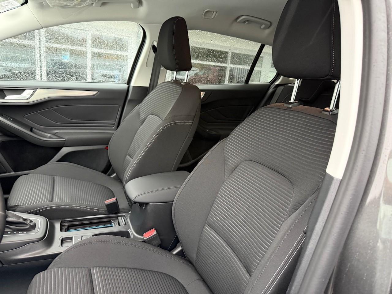 FORD TITANIUM Turnier 1.0l 155PS MHEV Automatik FORD TITANIUM Turnier 1.0l 155PS MHEV Automatik