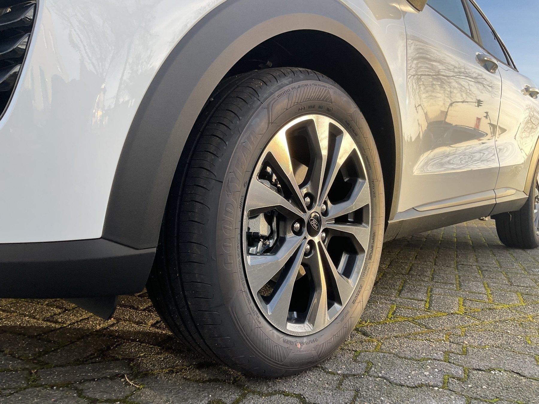 FORD Titanium MHEV *LED*RFK*PDC*SHZ*GRA*Ke*NAVI* FORD Titanium MHEV *LED*RFK*PDC*SHZ*GRA*Ke*NAVI*