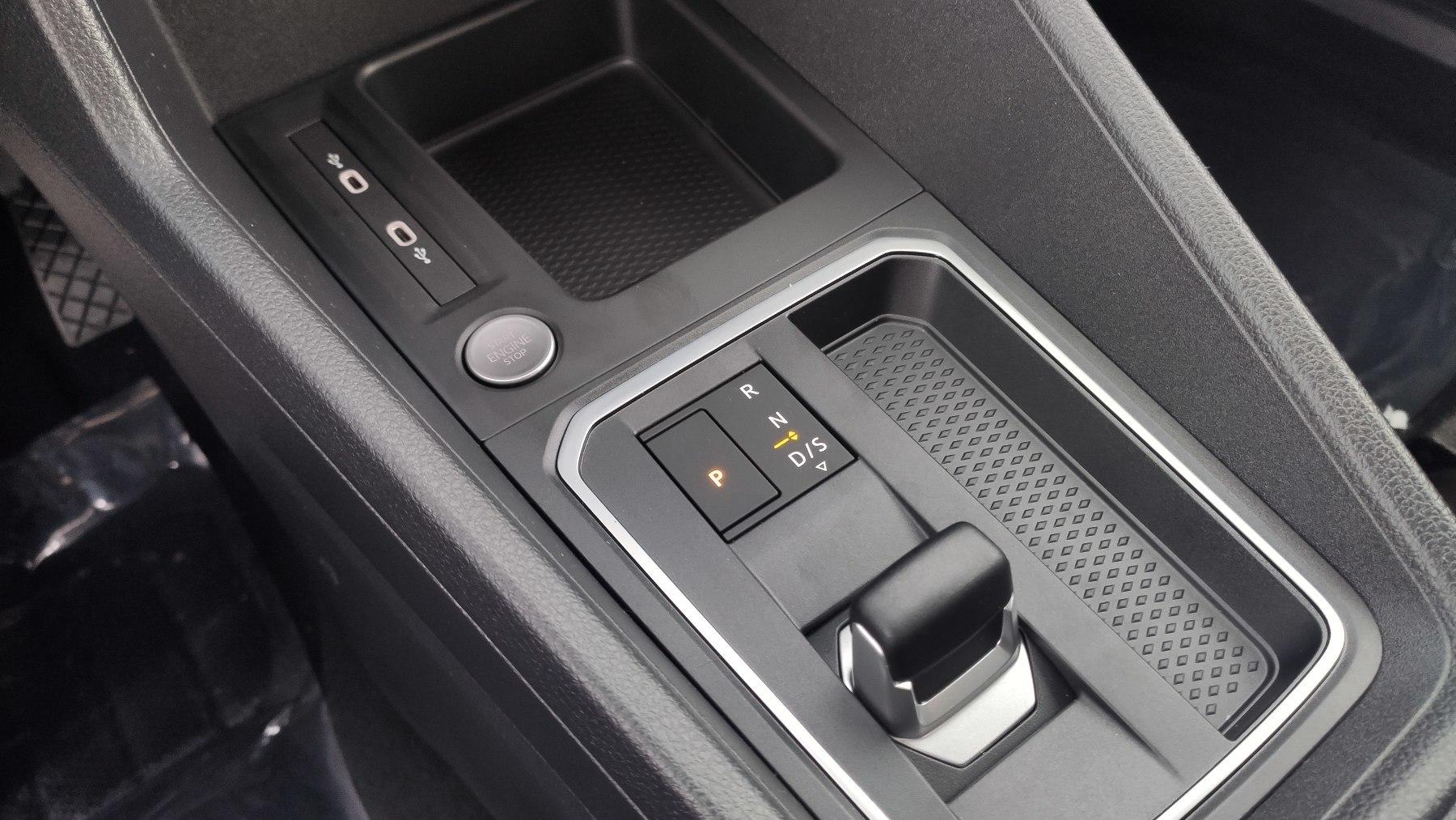 FORD TITANIUM 115PS DC7 FWD FORD TITANIUM 115PS DC7 FWD