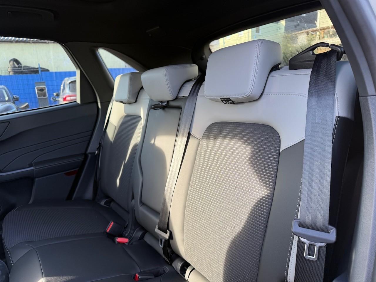 FORD SOUND EDITION 2.5L HEV 180PS Automatik FORD SOUND EDITION 2.5L HEV 180PS Automatik