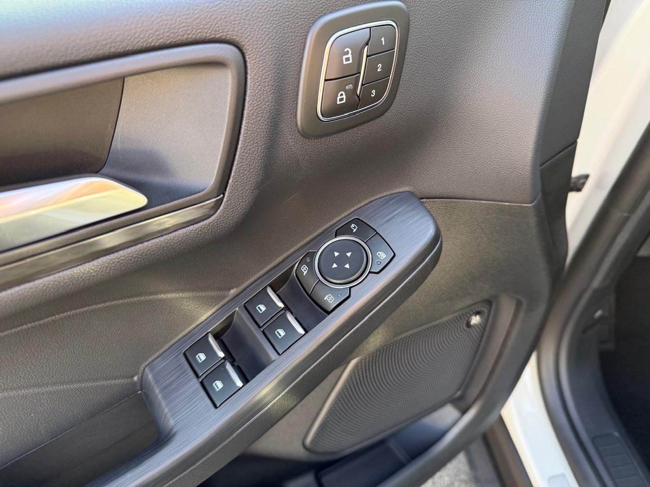 FORD SOUND EDITION 2.5L HEV 180PS Automatik FORD SOUND EDITION 2.5L HEV 180PS Automatik