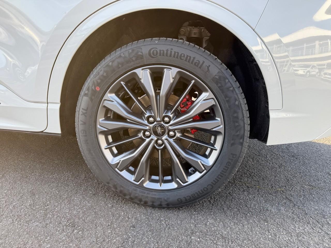 FORD SOUND EDITION 2.5L HEV 180PS Automatik FORD SOUND EDITION 2.5L HEV 180PS Automatik