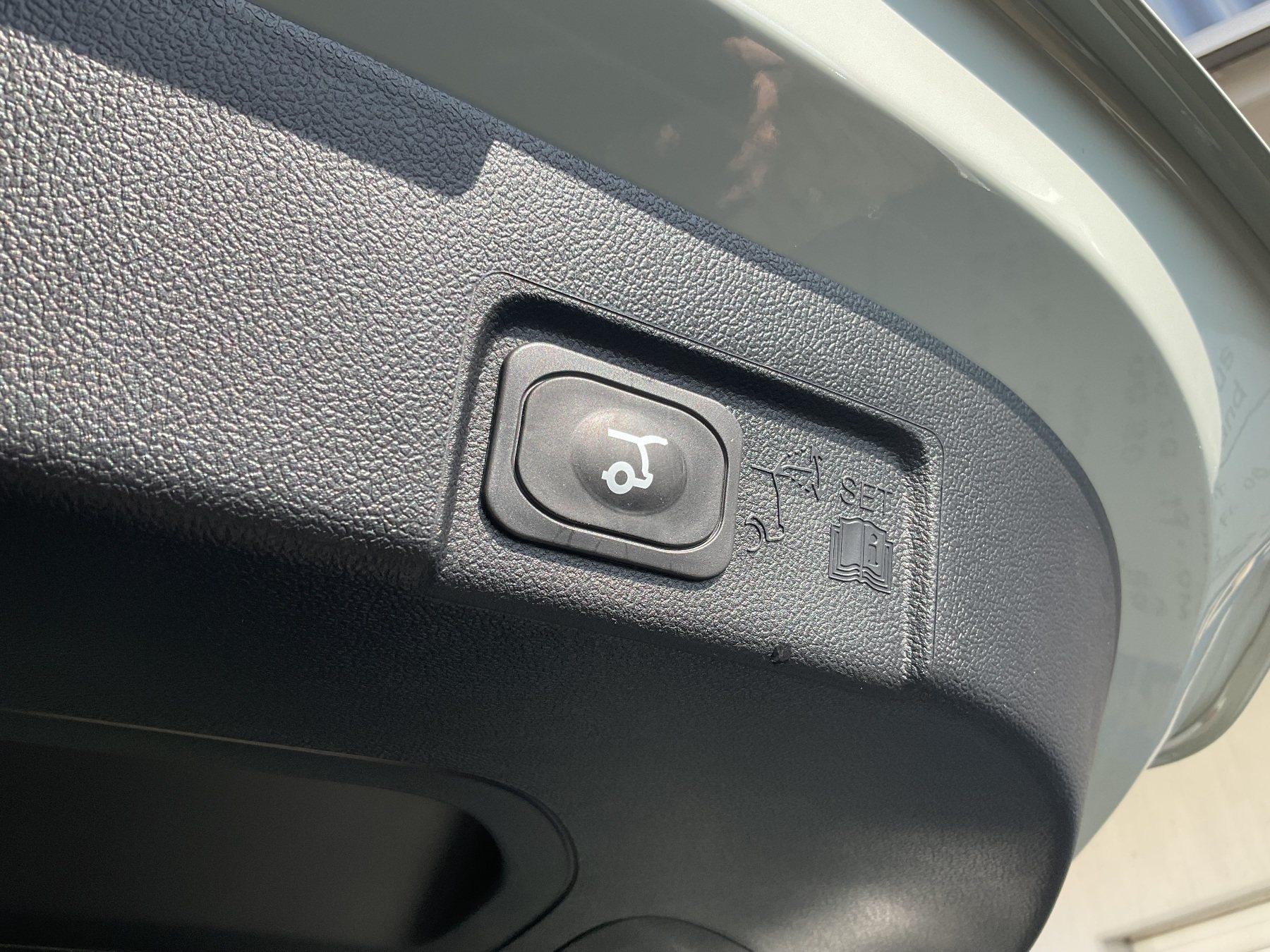 FORD ST-Line X MHEV *LED*iACC*AHK*B&O*PDC*SHZ*Ke FORD ST-Line X MHEV *LED*iACC*AHK*B&O*PDC*SHZ*Ke