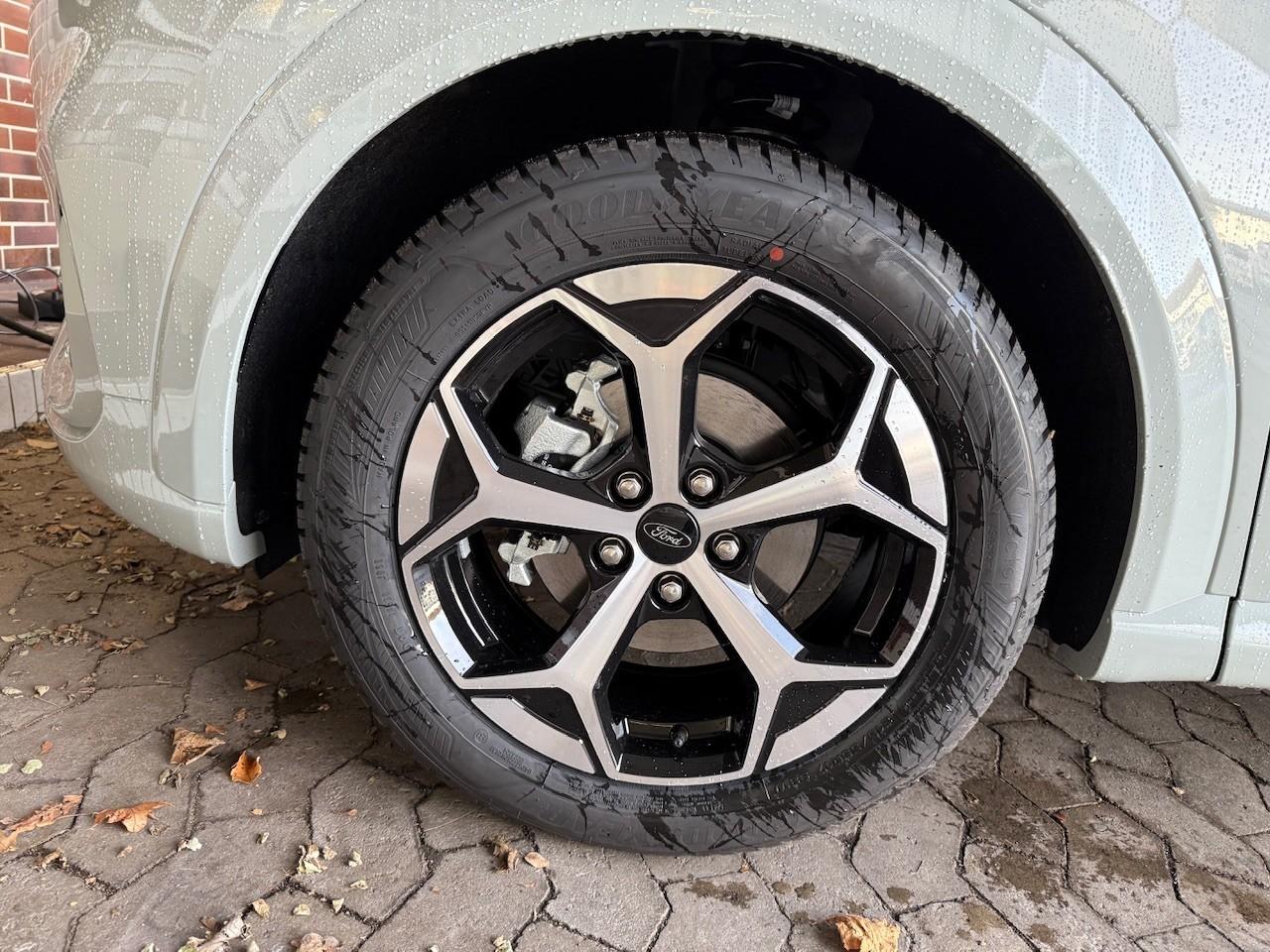 FORD ST-LINE 1.0T 125PS MHEV Automatik FORD ST-LINE 1.0T 125PS MHEV Automatik