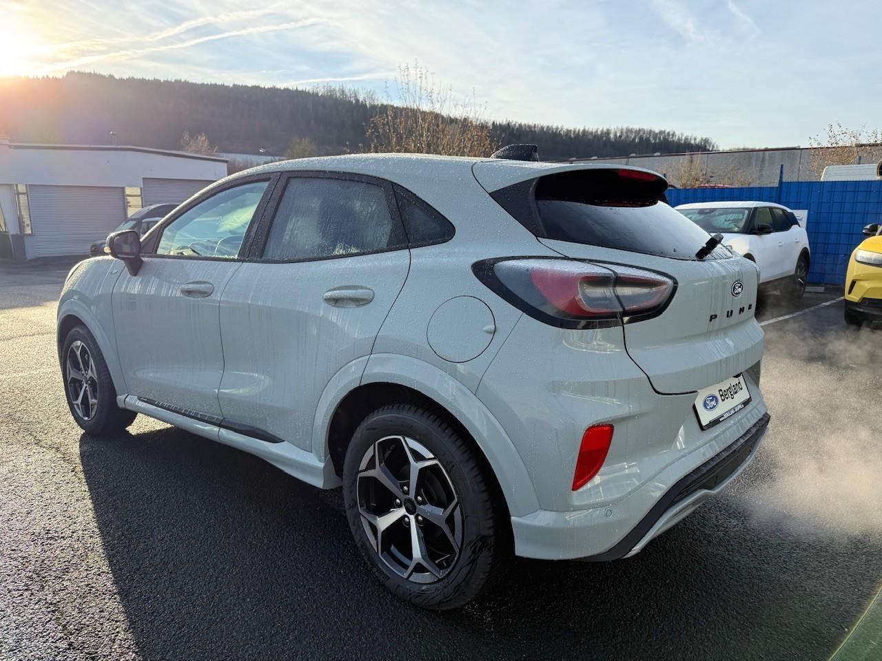 FORD ST-LINE 1.0T 125PS MHEV Automatik FORD ST-LINE 1.0T 125PS MHEV Automatik