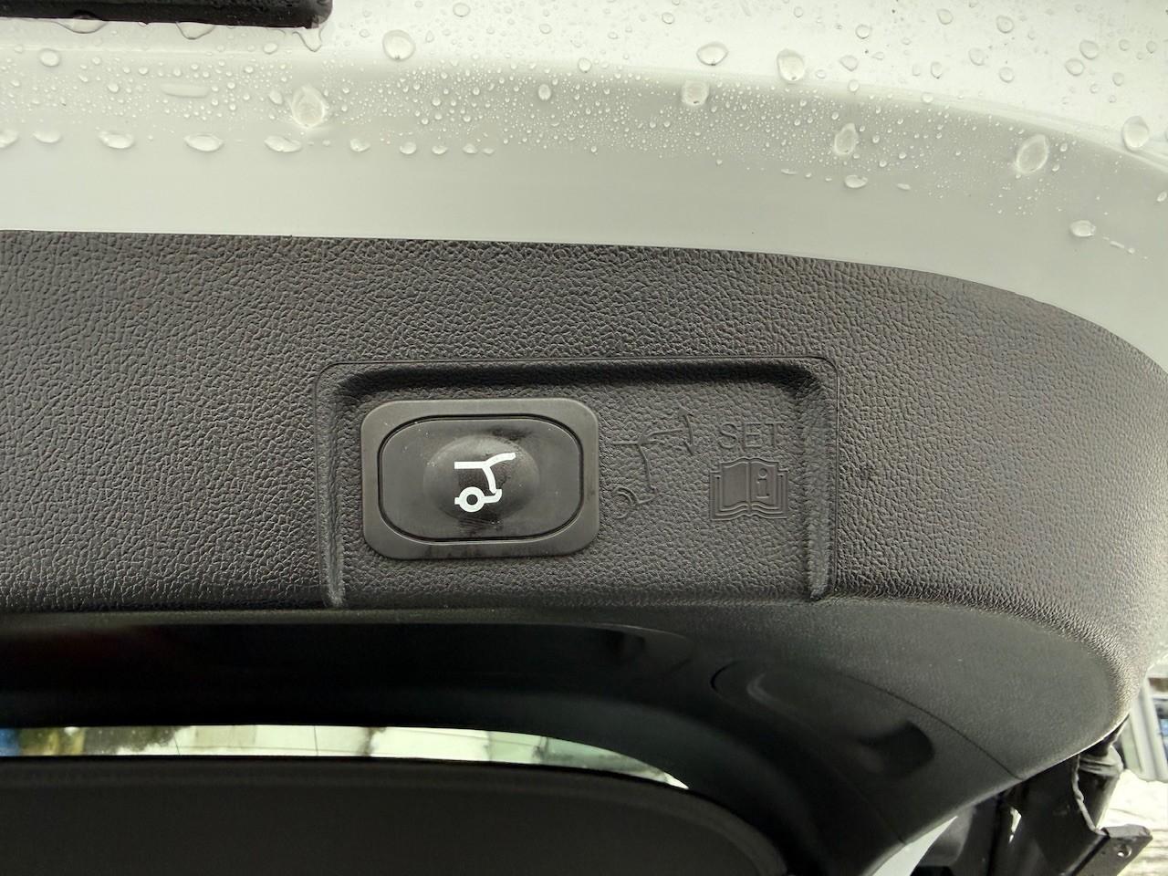 FORD ST-LINE 1.0T 125PS MHEV Automatik FORD ST-LINE 1.0T 125PS MHEV Automatik