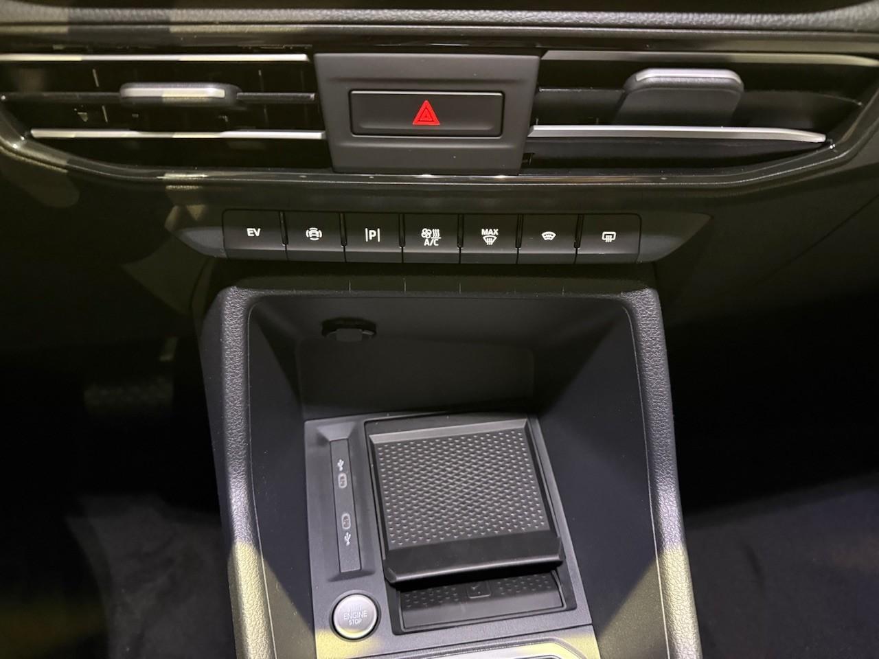 FORD ACTIVE 150PS PHEV Automatik FORD ACTIVE 150PS PHEV Automatik