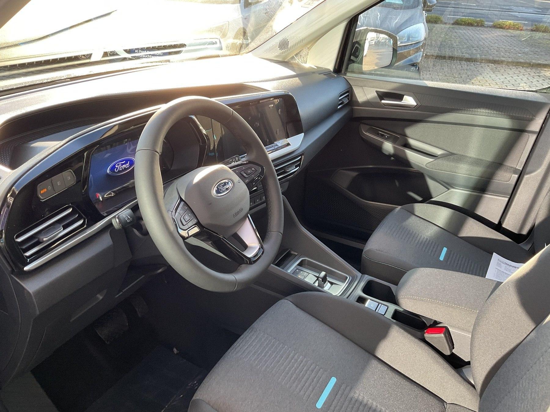 FORD Grand ACTIVE PHEV FORD Grand ACTIVE PHEV