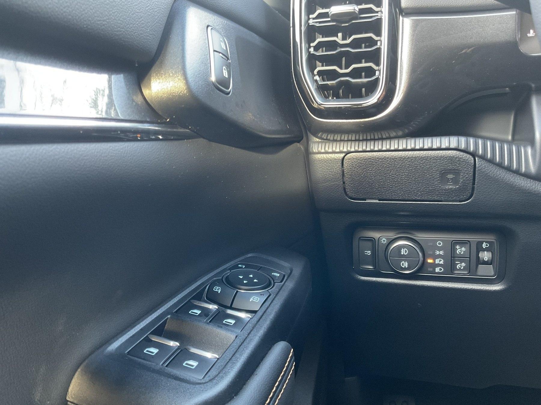 FORD Wildtrak Doppelkabine LKW *iACC*360*AHK* FORD Wildtrak Doppelkabine LKW *iACC*360*AHK*