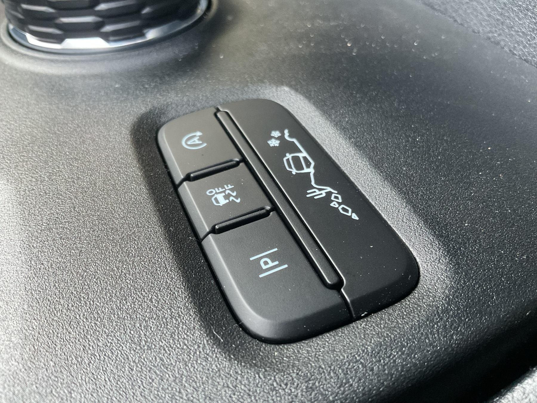 FORD Wildtrak Doppelkabine LKW *iACC*360*AHK* FORD Wildtrak Doppelkabine LKW *iACC*360*AHK*