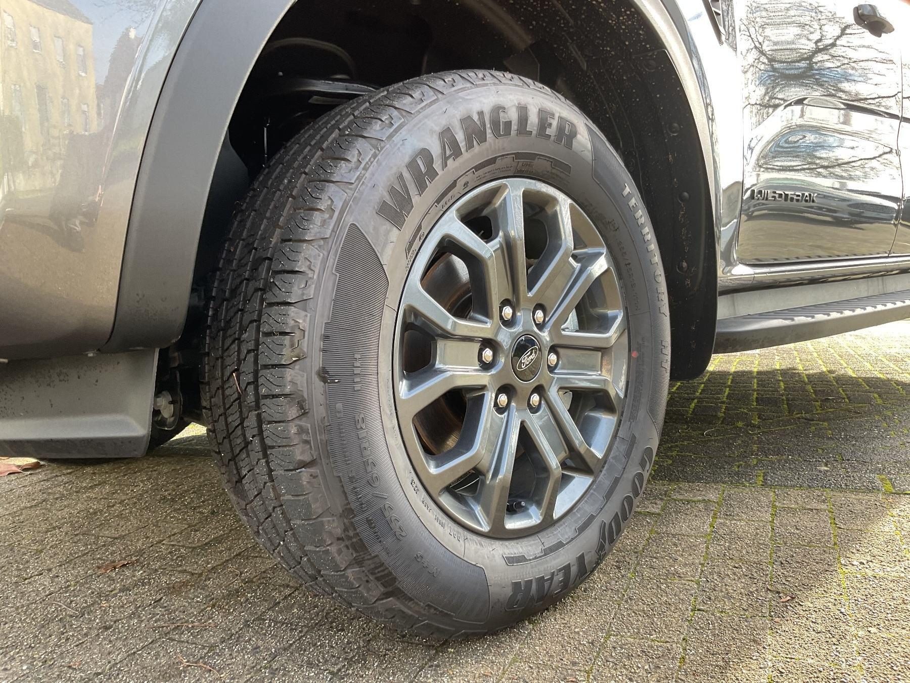 FORD Wildtrak Doppelkabine LKW *iACC*360*AHK* FORD Wildtrak Doppelkabine LKW *iACC*360*AHK*