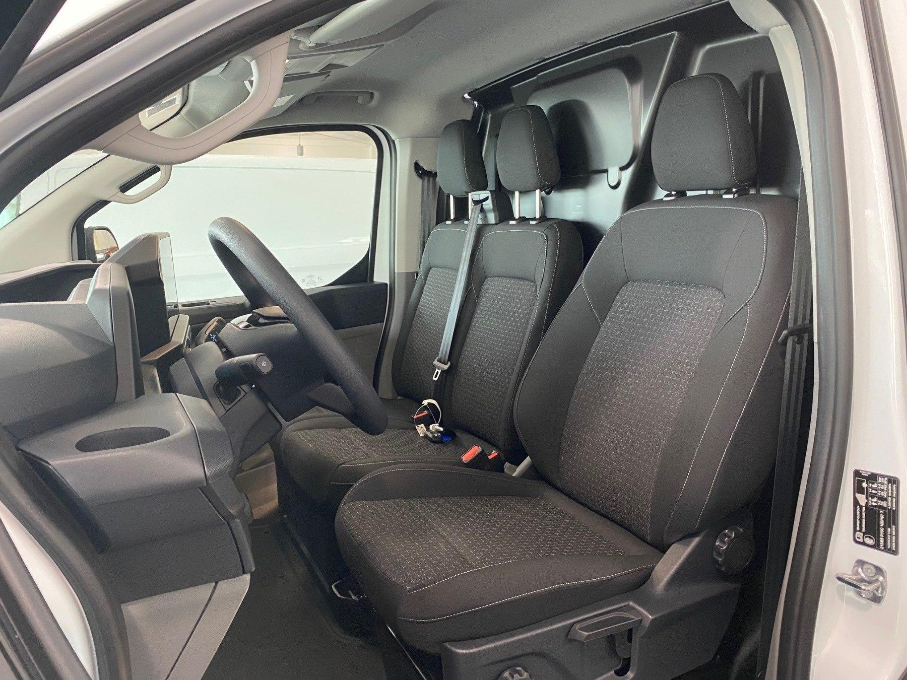 FORD 2.5 PHEV 320 L1 Trend FORD 2.5 PHEV 320 L1 Trend